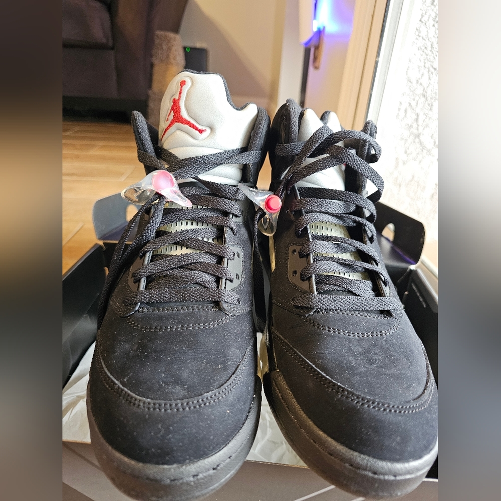 Size 10 Jordan 5 OG Mid Metallic Silver